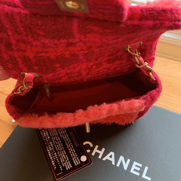 CHANEL π RARE 2 Tone Pink & Peach Faux Fur Shearling Quilted Tweed Matte Gold - Picture 9 of 15
